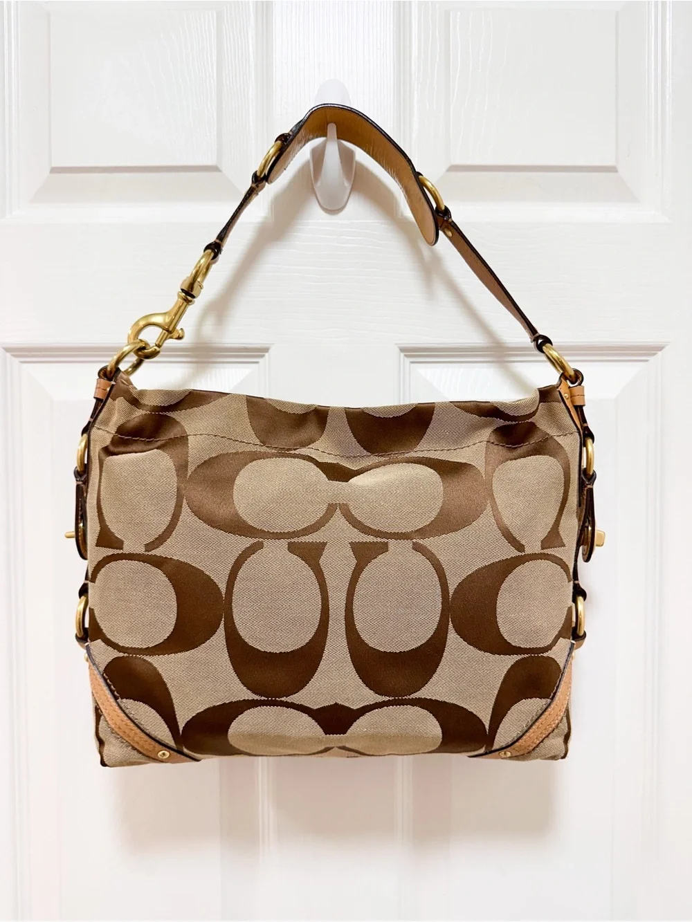 Coach Carly  Shoulder Bag Signature Jacquard Khaki Brown‎ Camel Patent Y2K